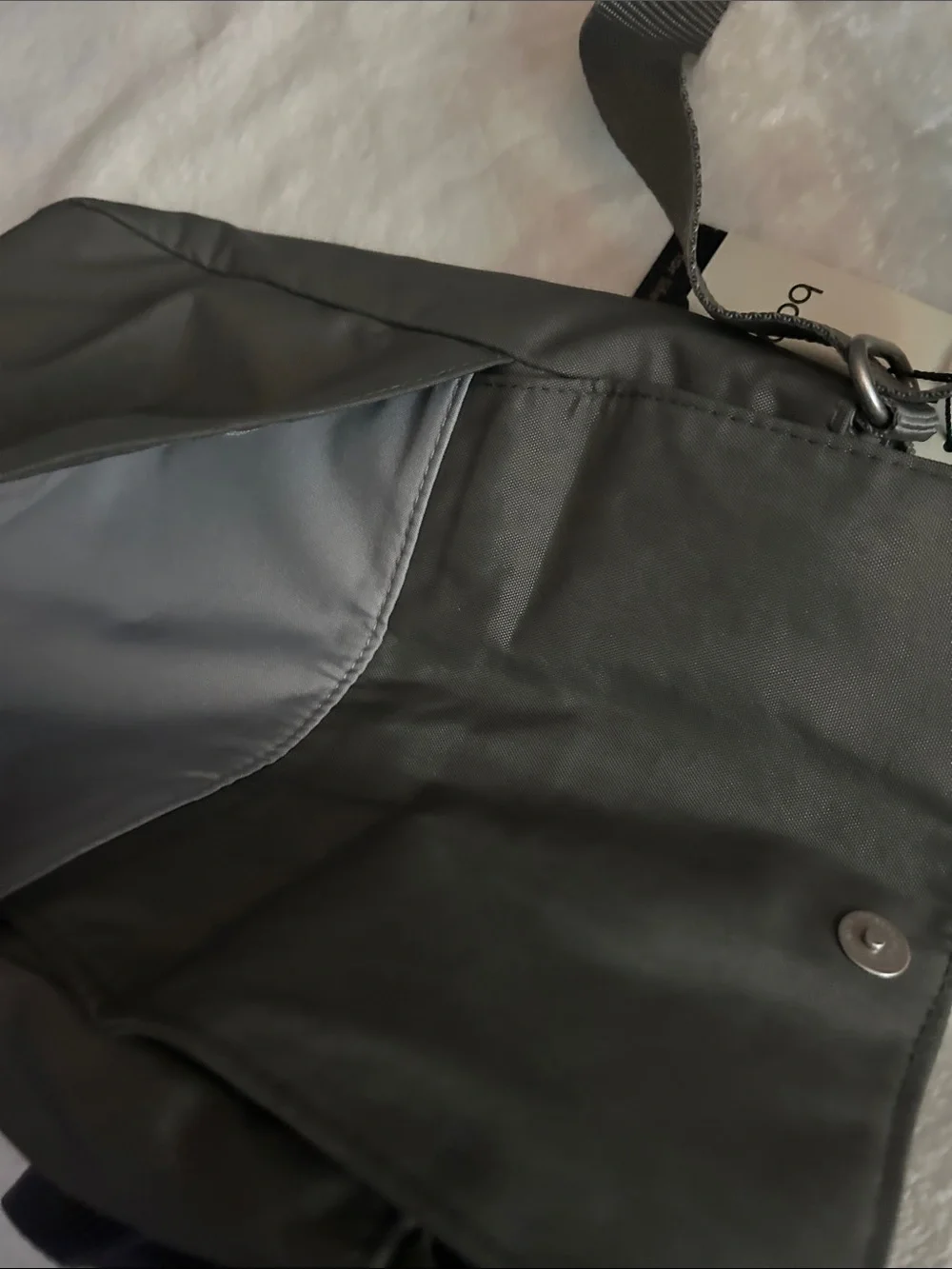 Baggallini Charcoal Gray Crossbody Organizer Messenger